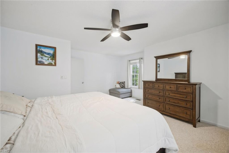 Photo 18 of 37 residential for sale in Virginia Beach virginia