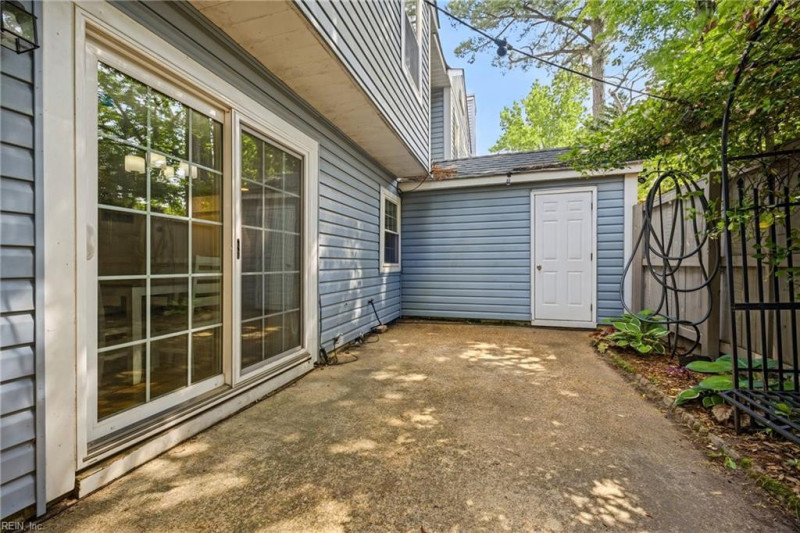 Photo 5 of 37 residential for sale in Virginia Beach virginia