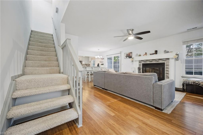 Photo 7 of 37 residential for sale in Virginia Beach virginia
