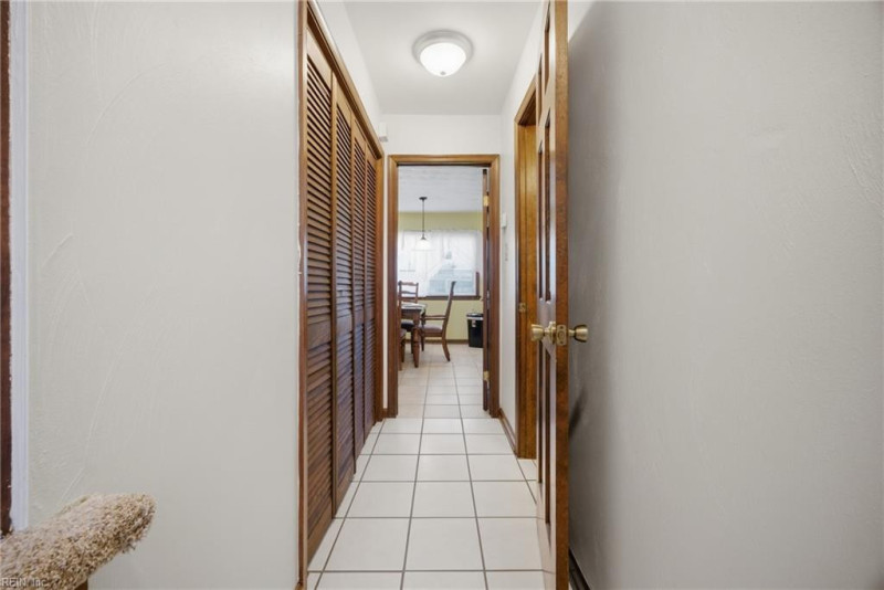 Photo 12 of 41 residential for sale in Virginia Beach virginia