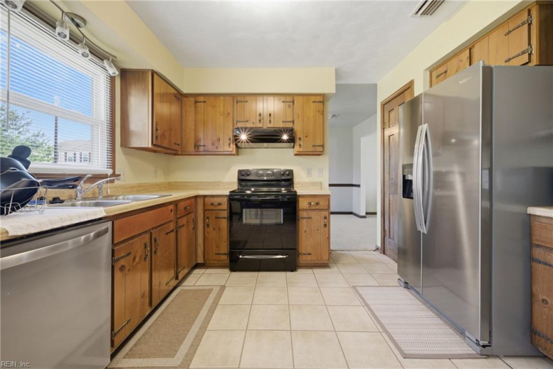 Photo 15 of 41 residential for sale in Virginia Beach virginia