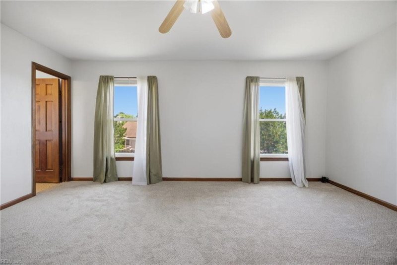 Photo 25 of 41 residential for sale in Virginia Beach virginia
