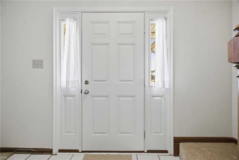 Photo 4 of 41 residential for sale in Virginia Beach virginia