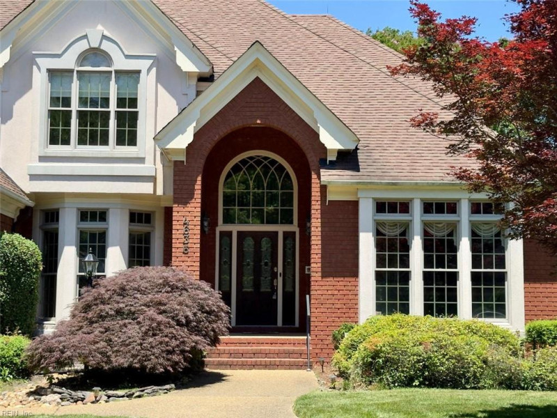 Photo 2 of 40 residential for sale in Virginia Beach virginia
