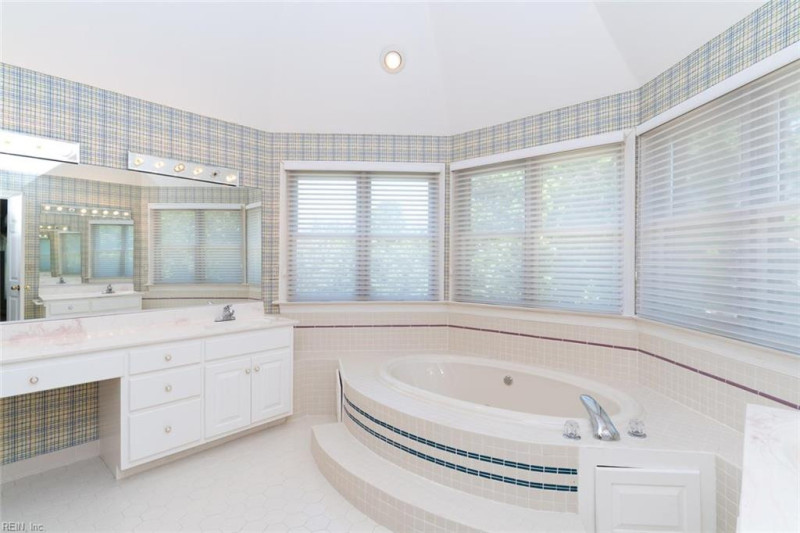 Photo 23 of 40 residential for sale in Virginia Beach virginia