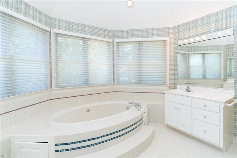 Photo 24 of 40 residential for sale in Virginia Beach virginia
