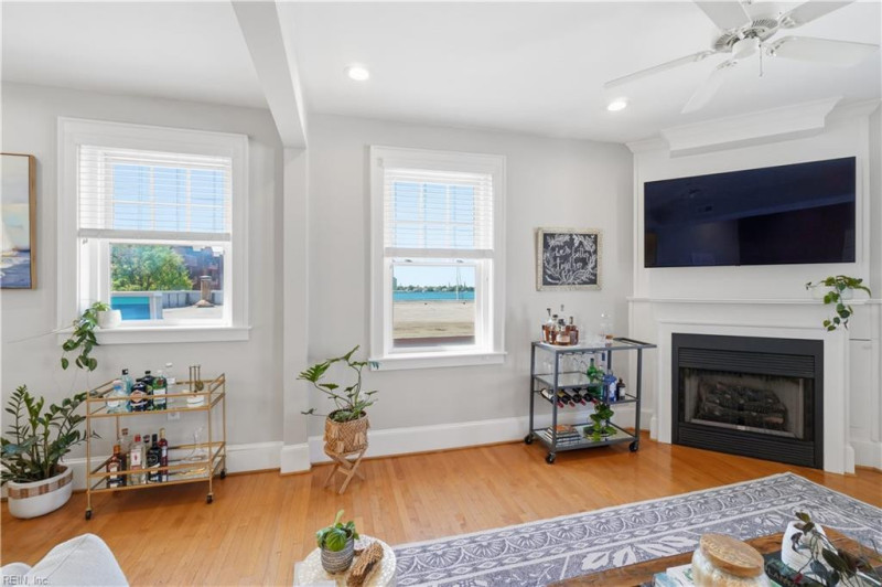 Photo 10 of 49 residential for sale in Norfolk virginia