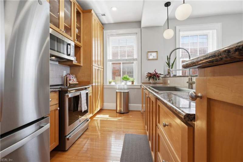 Photo 18 of 49 residential for sale in Norfolk virginia