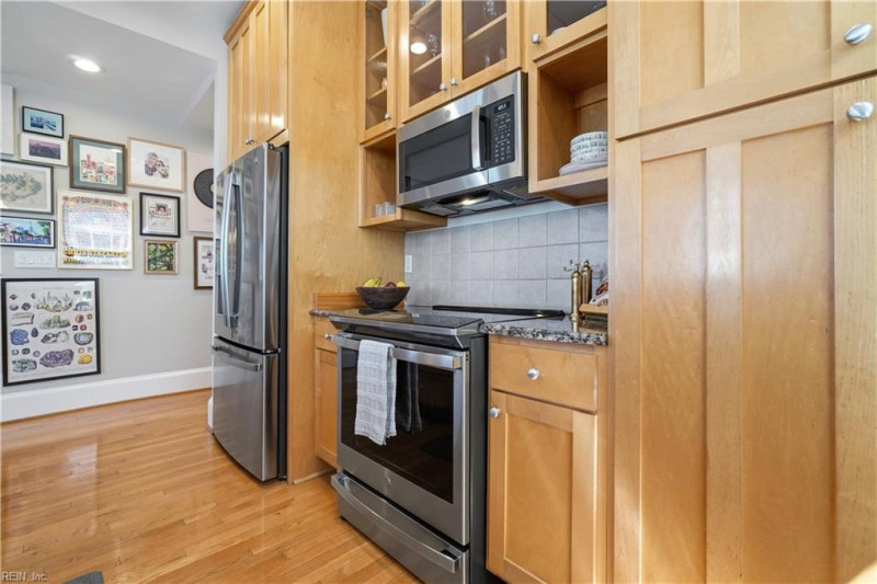 Photo 20 of 49 residential for sale in Norfolk virginia
