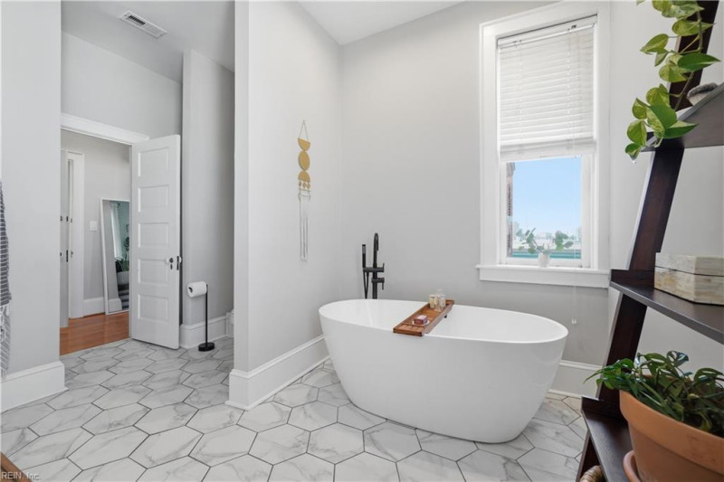 Photo 27 of 49 residential for sale in Norfolk virginia