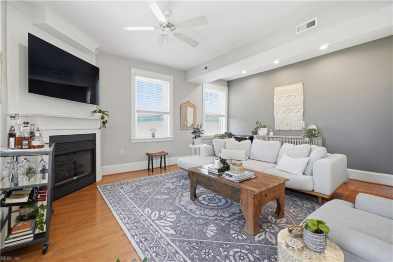 Photo 5 of 49 residential for sale in Norfolk virginia