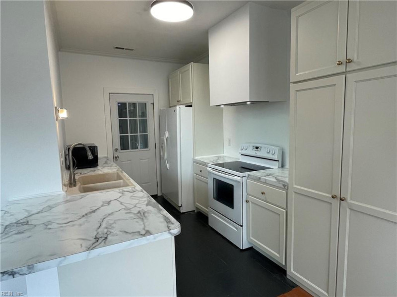 Photo 6 of 18 residential for sale in Chesapeake virginia Photo 6 of 18 residential for sale in Chesapeake virginia