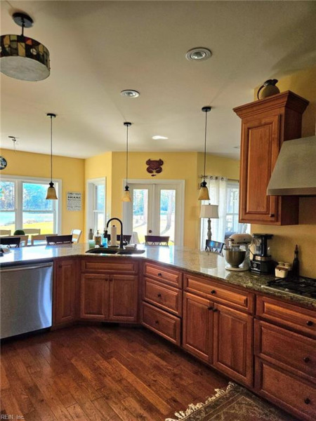 Photo 35 of 41 residential for sale in Mathews County virginia