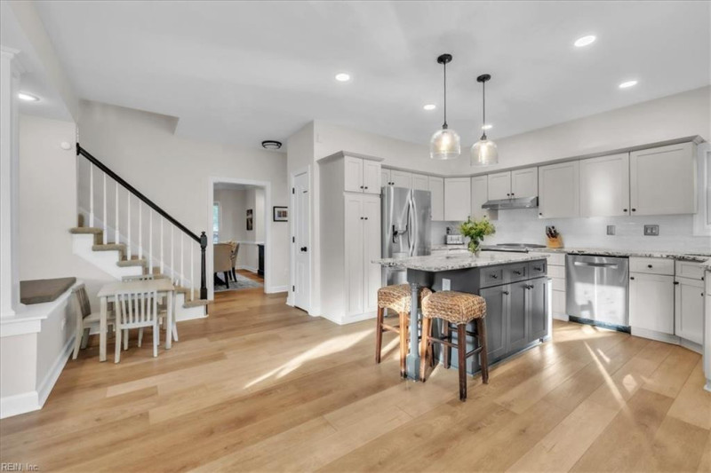 Photo 12 of 44 residential for sale in Virginia Beach virginia