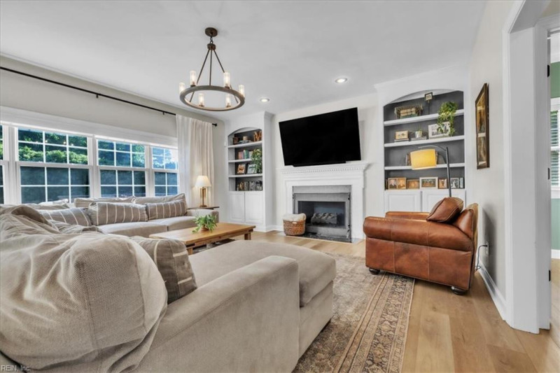 Photo 9 of 44 residential for sale in Virginia Beach virginia