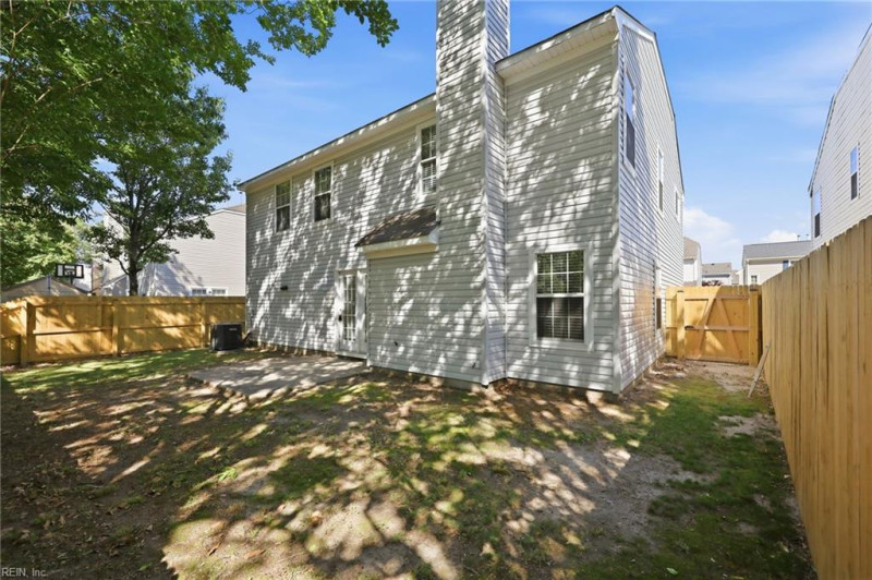 Photo 19 of 26 residential for sale in Suffolk virginia
