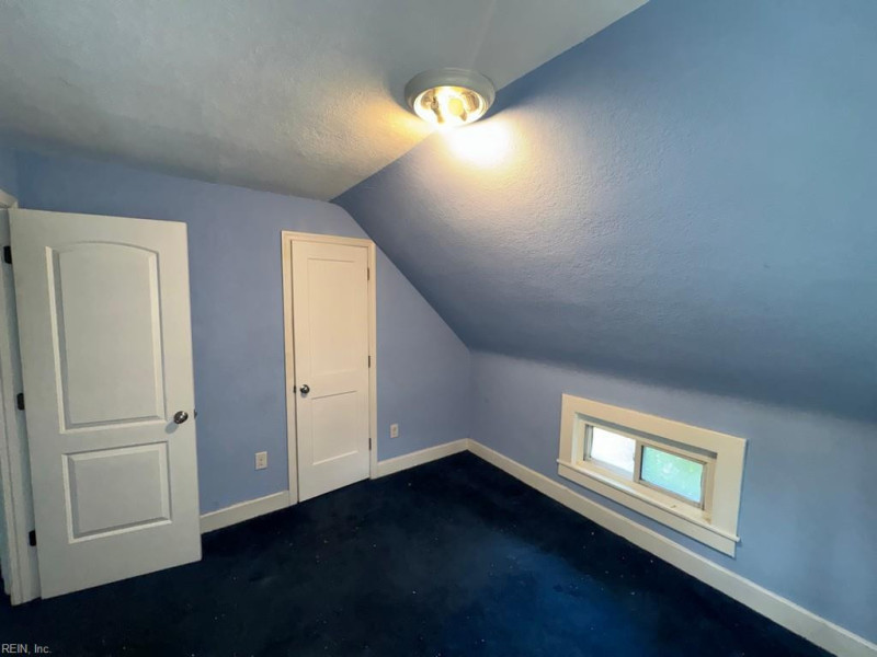 Photo 11 of 13 residential for sale in Portsmouth virginia