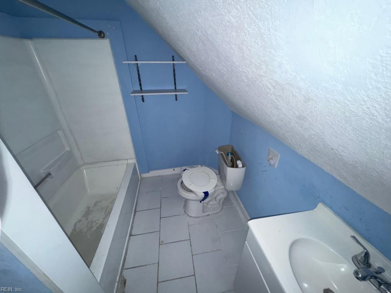 Photo 13 of 13 residential for sale in Portsmouth virginia