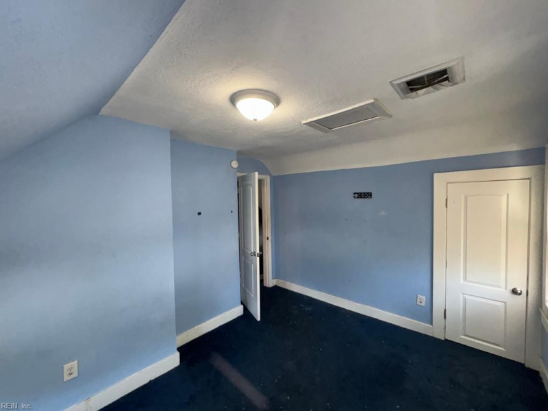 Photo 9 of 13 residential for sale in Portsmouth virginia