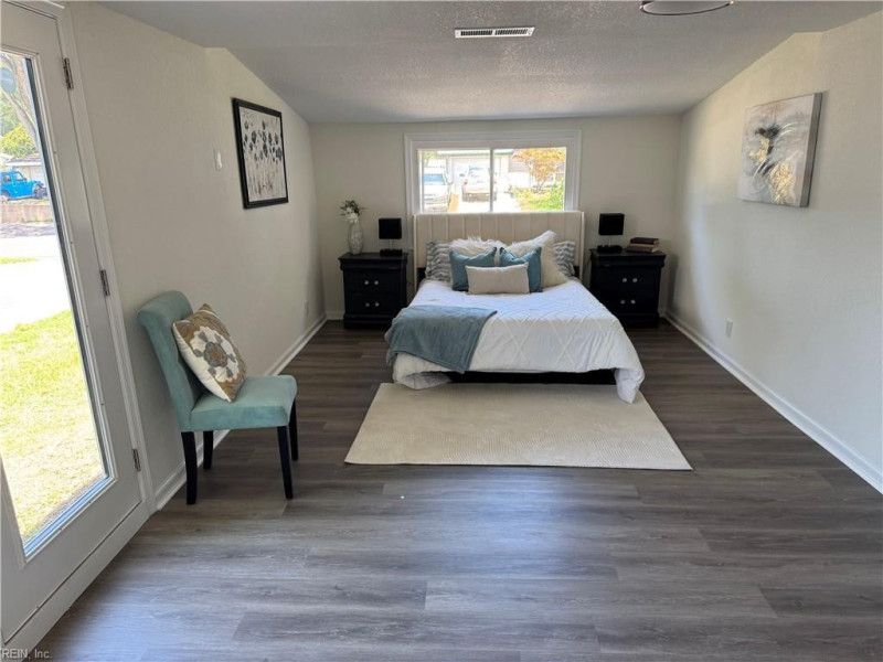 Photo 12 of 29 residential for sale in Virginia Beach virginia