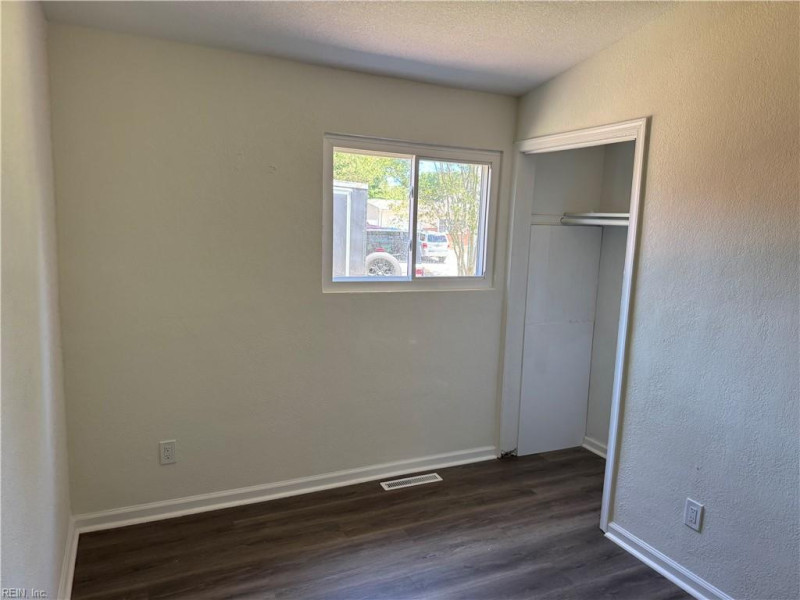 Photo 18 of 29 residential for sale in Virginia Beach virginia