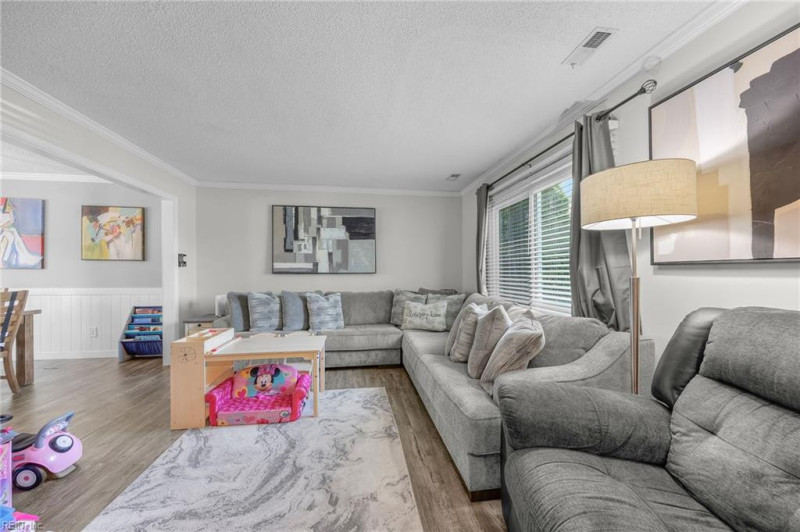 Photo 16 of 39 residential for sale in Virginia Beach virginia
