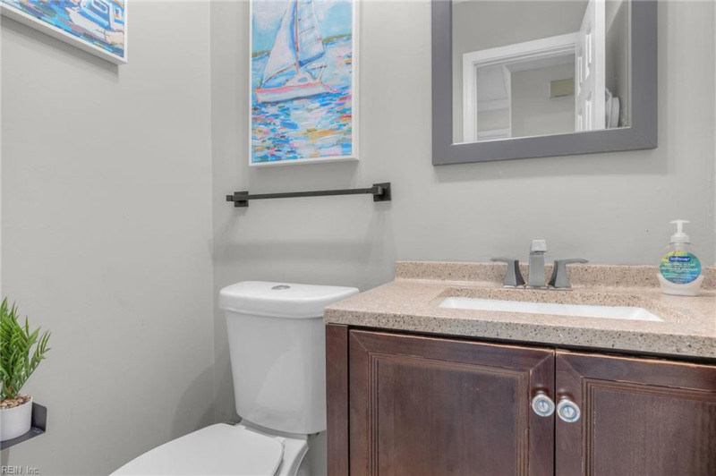 Photo 17 of 39 residential for sale in Virginia Beach virginia
