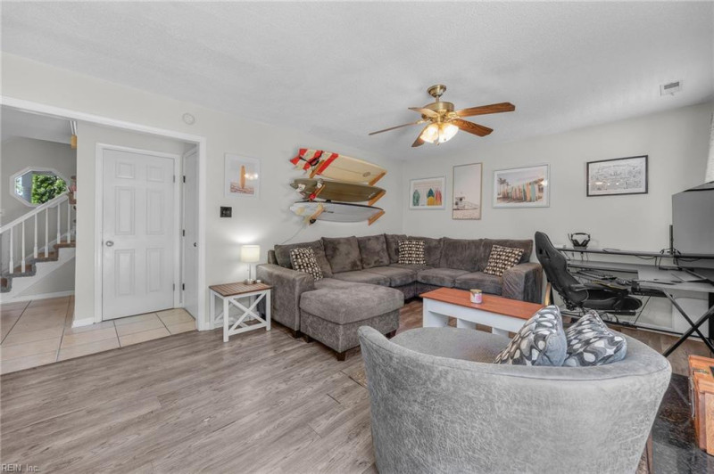 Photo 18 of 39 residential for sale in Virginia Beach virginia