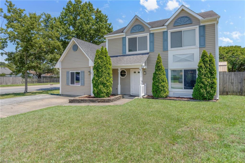 Photo 2 of 39 residential for sale in Virginia Beach virginia