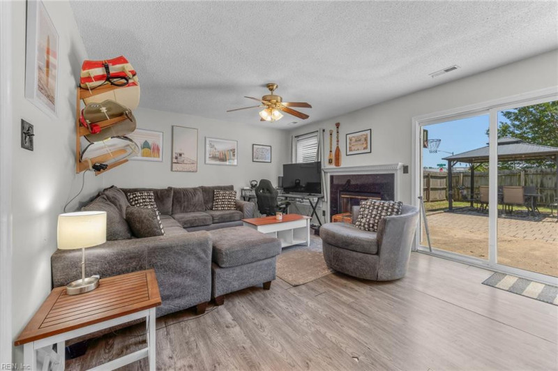 Photo 20 of 39 residential for sale in Virginia Beach virginia