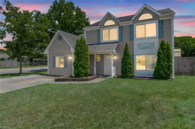 Photo 4 of 39 residential for sale in Virginia Beach virginia
