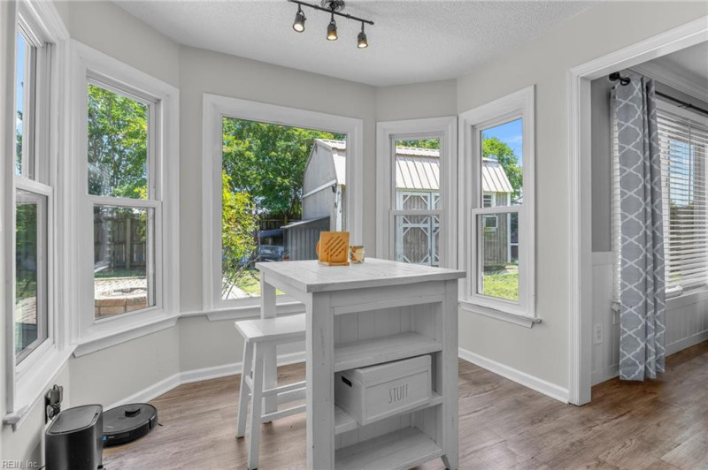 Photo 7 of 39 residential for sale in Virginia Beach virginia