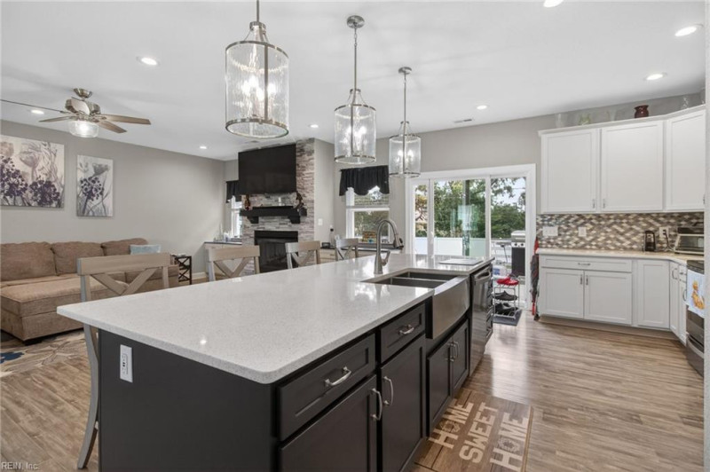 Photo 10 of 43 residential for sale in Suffolk virginia