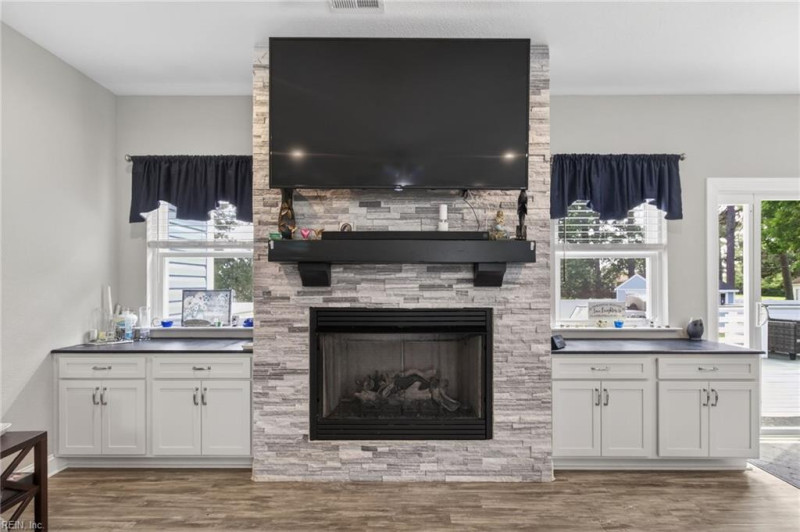 Photo 17 of 43 residential for sale in Suffolk virginia
