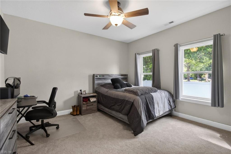 Photo 20 of 43 residential for sale in Suffolk virginia