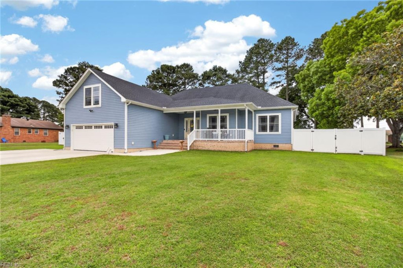 Photo 3 of 43 residential for sale in Suffolk virginia