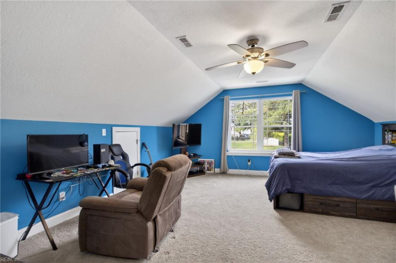 Photo 35 of 43 residential for sale in Suffolk virginia