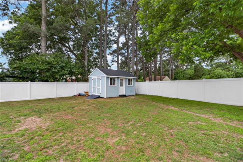 Photo 39 of 43 residential for sale in Suffolk virginia