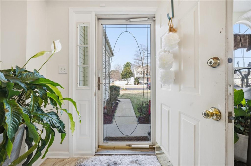 Photo 6 of 37 residential for sale in Newport News virginia