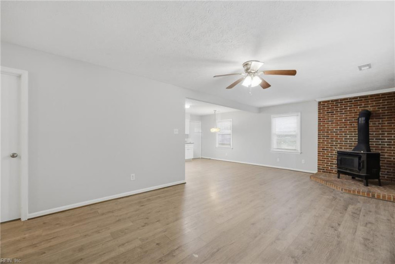 Photo 4 of 21 residential for sale in Newport News virginia