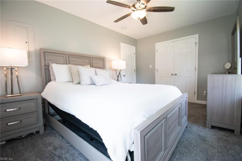 Photo 10 of 32 residential for sale in Hampton virginia