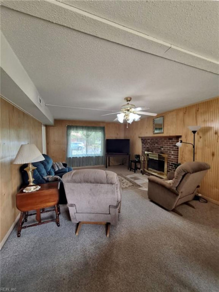 Photo 10 of 30 residential for sale in Virginia Beach virginia