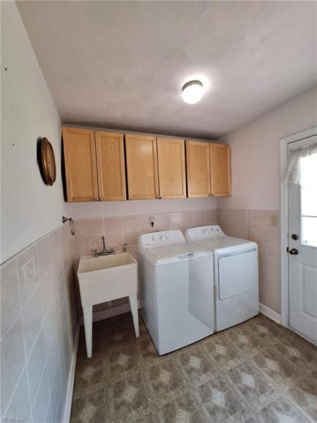 Photo 12 of 30 residential for sale in Virginia Beach virginia