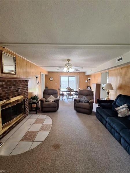 Photo 8 of 30 residential for sale in Virginia Beach virginia
