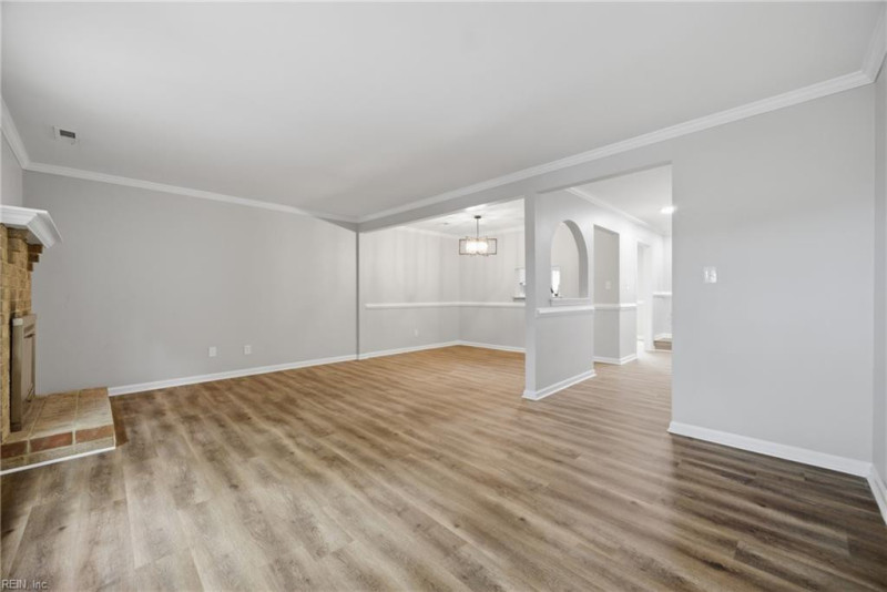 Photo 12 of 41 residential for sale in Virginia Beach virginia