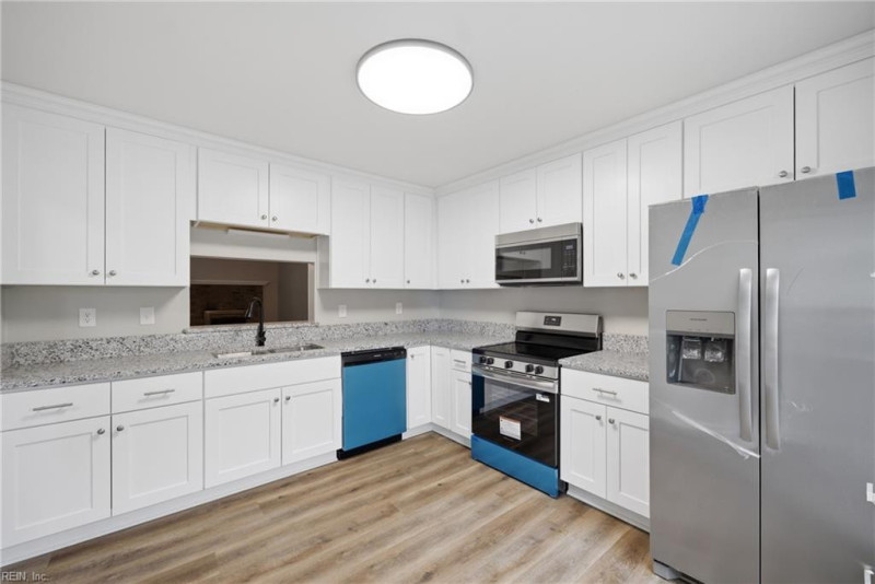 Photo 14 of 41 residential for sale in Virginia Beach virginia