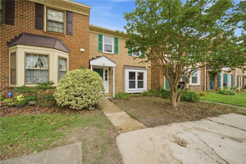 Photo 2 of 41 residential for sale in Virginia Beach virginia