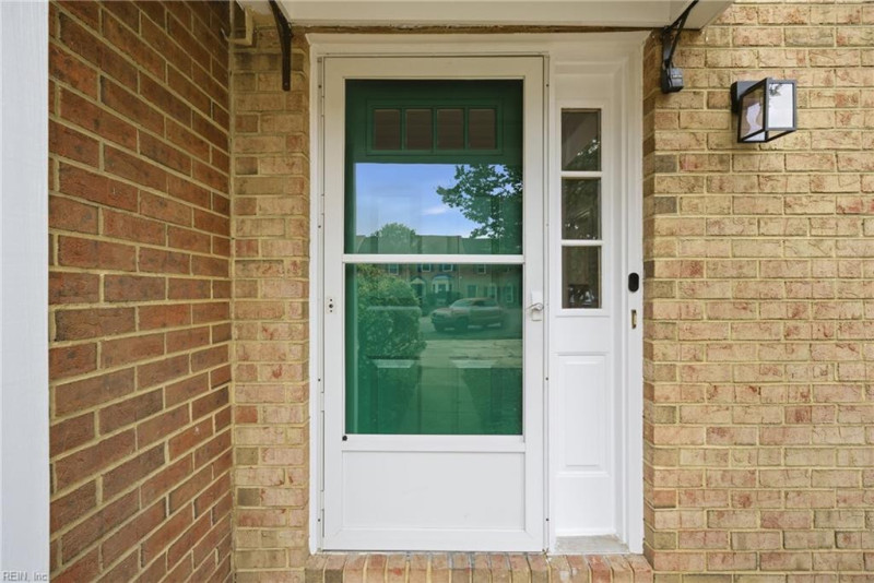 Photo 5 of 41 residential for sale in Virginia Beach virginia