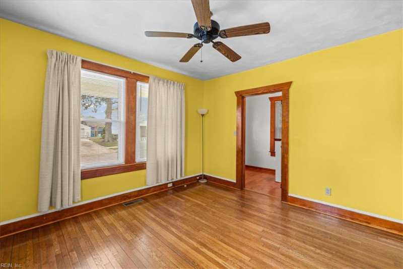 Photo 16 of 48 residential for sale in Norfolk virginia