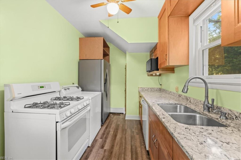 Photo 20 of 48 residential for sale in Norfolk virginia